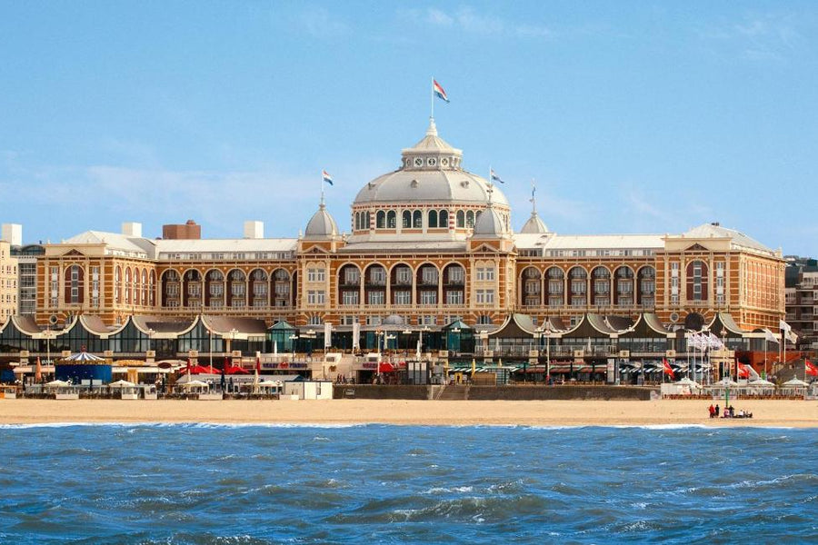 Grand Hotel Amrâth Kurhaus | Luxe overnachten aan het strand van Scheveningen | incl. 3-gangendiner - afbeelding 1